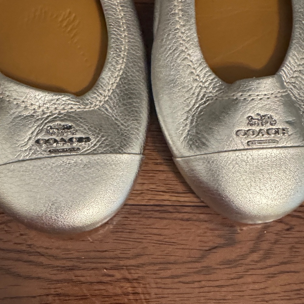Coach Silver Women's Flats - Picture 3 of 6